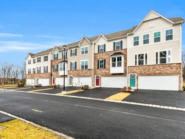 9 Peckwell St, Budd Lake, NJ 07828