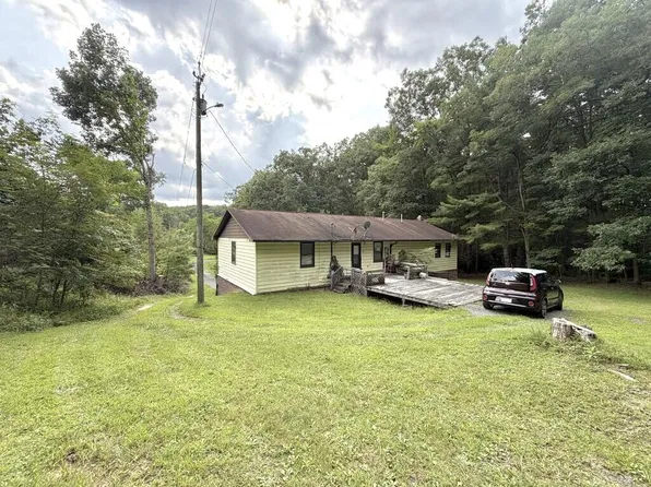 425 Grill Rd, Beckley, WV 25801