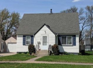 206 12th Ave SW, Austin, MN 55912