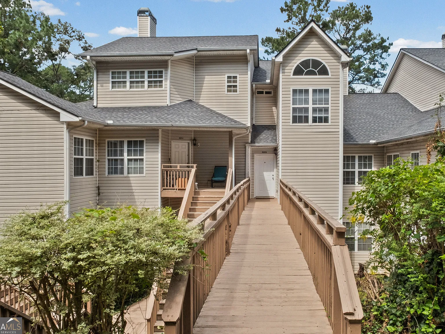 3 bed, 3.0 bath, $2,395 — Photo 1