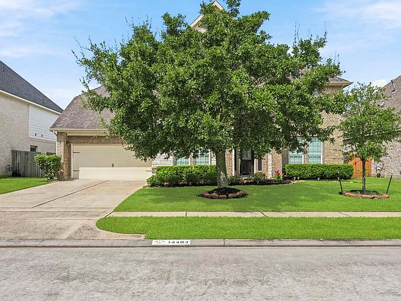 2nd image of 14403 Lakepointe Bend Ln
