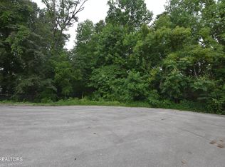Grove Ln, Clinton, TN 37716