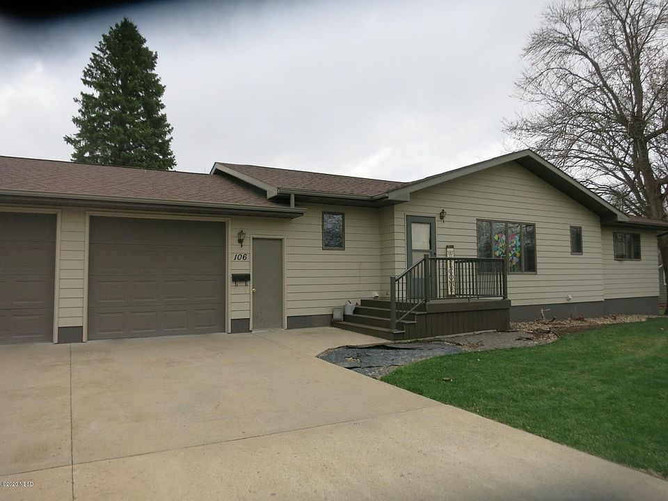 1st image of 106 8th Ave S