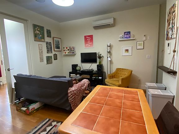 5th image of 374 Harman St #3B