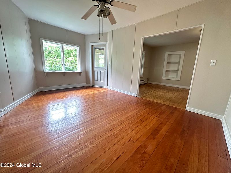 3rd image of 3178 Plank Road