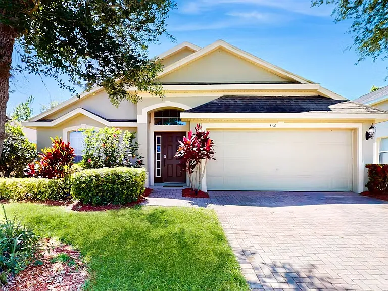 366 Andalusia Loop — Photo 1