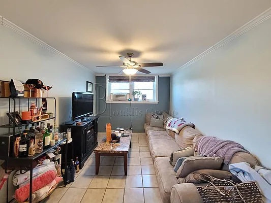 Rented by Bouklis Group | media 7