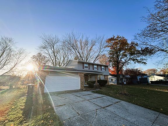 3rd image of 6410 Melville Dr