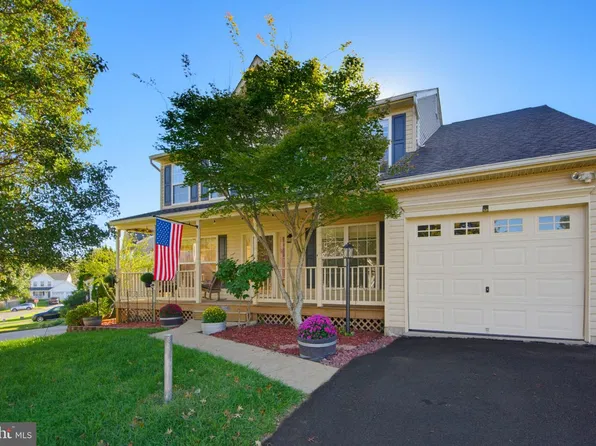 5957 Reaves Ln, Woodbridge, VA 22193