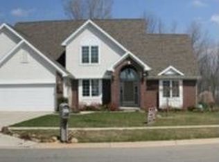 1081 Williamsburg Ct, Williamston, MI 48895