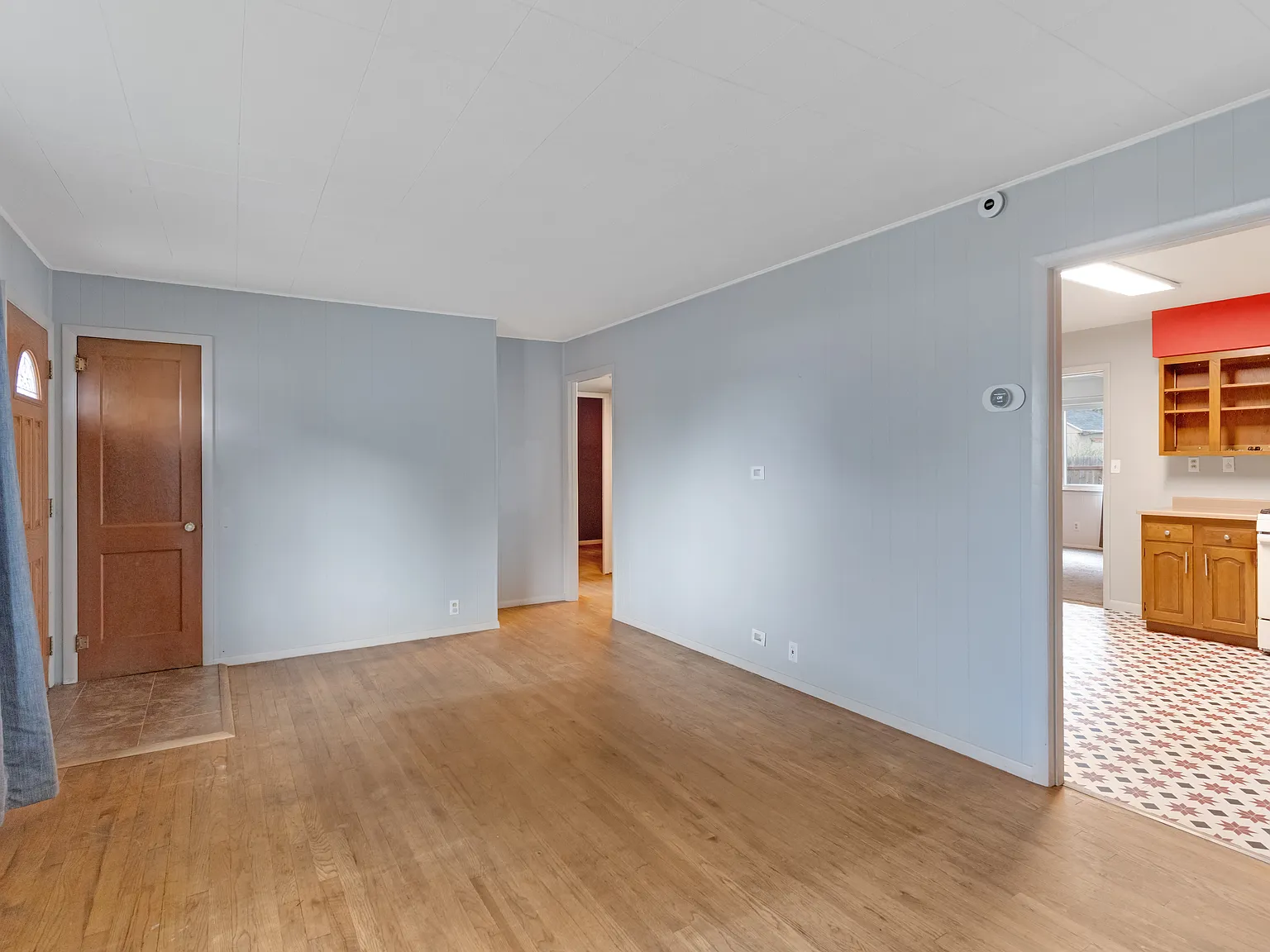 3 bed, 1285 sqft, $1,900 — Photo 3