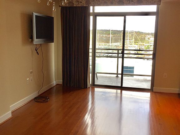 5th image of 3600 S Glebe Rd S #506