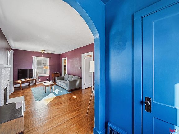 5th image of 3826 Washington St