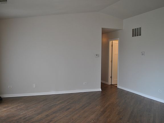 5th image of 1315 Gifford Ct Unit D