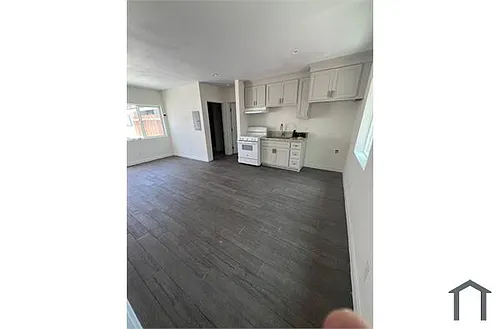 1340 E Market St #B Photo 1