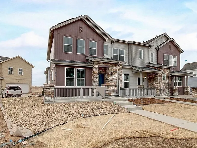 5483 Euclid Ct — Photo 3