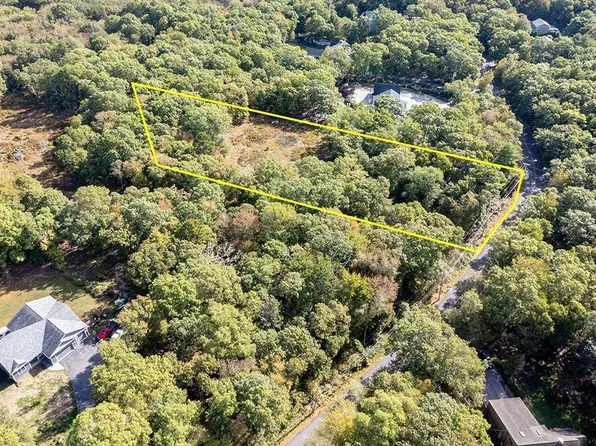 155 Kings Factory Rd, Charlestown, RI 02813