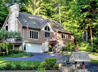 2538 Dodd Rd, Willoughby Hills, OH 44094