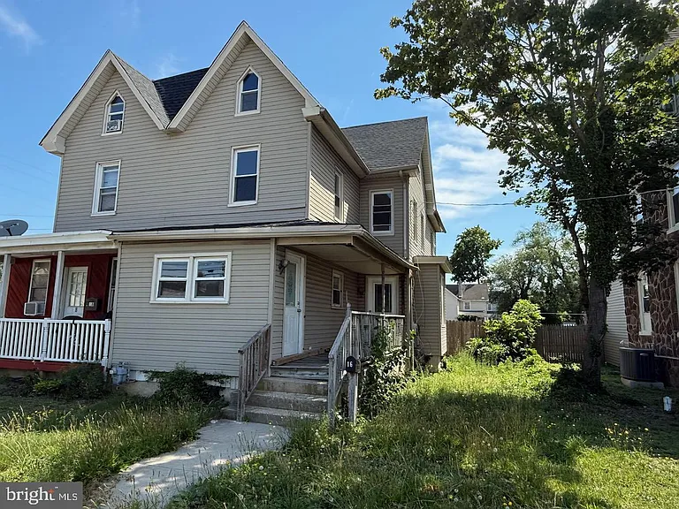 16 Delsea Dr N — Photo 2