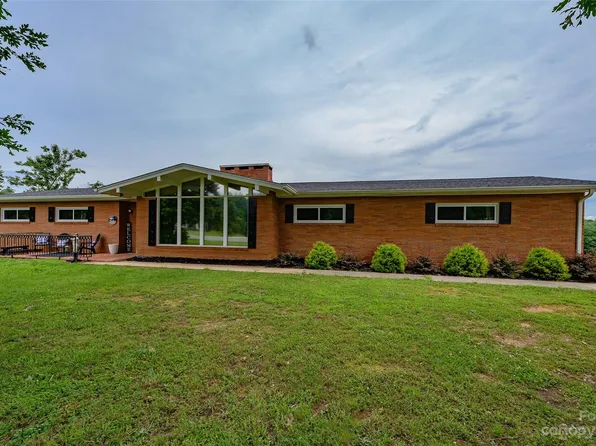 444 Mount Herman Rd, Hudson, NC 28638