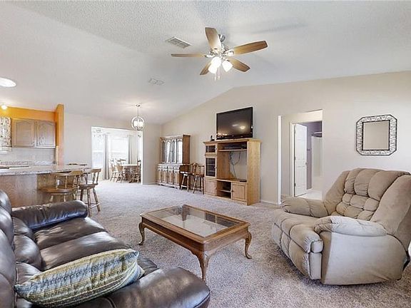 4th image of 2027 Castano Pl