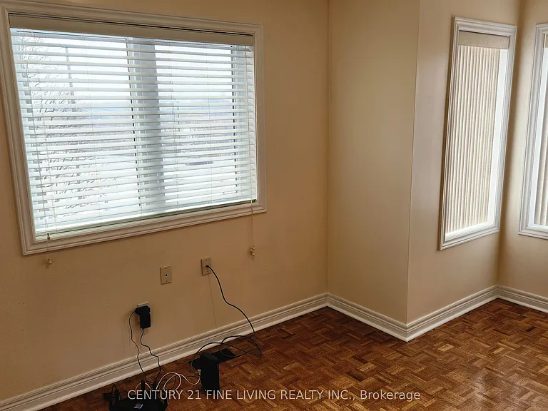 44 Reuben Ave — Photo 16