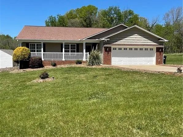 502 Glenwood Dr, Lexington, NC 27292