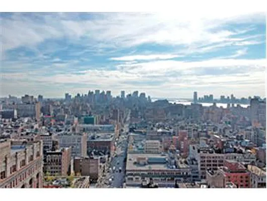 Sold by Douglas Elliman | media 26