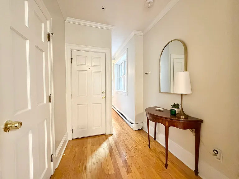 33 Charter St #2 — Photo 7