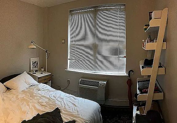 2nd image of 190 E 7th St APT 510