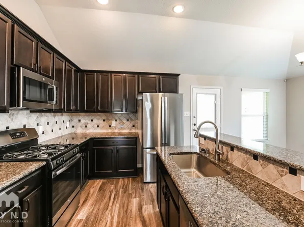 311 Big Deer Dr, Crosby, TX 77532