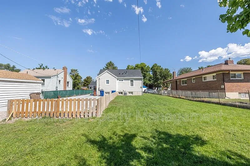 2 bed, 1.0 bath, 750 sqft, $1,600 — Photo 4