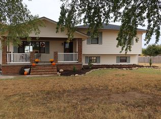 5 Frazier Rd, Ponca City, OK 74604