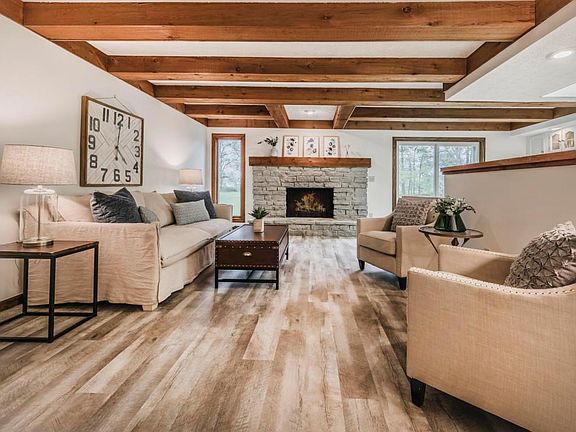 3rd image of 6891 Cedar Brook Pl