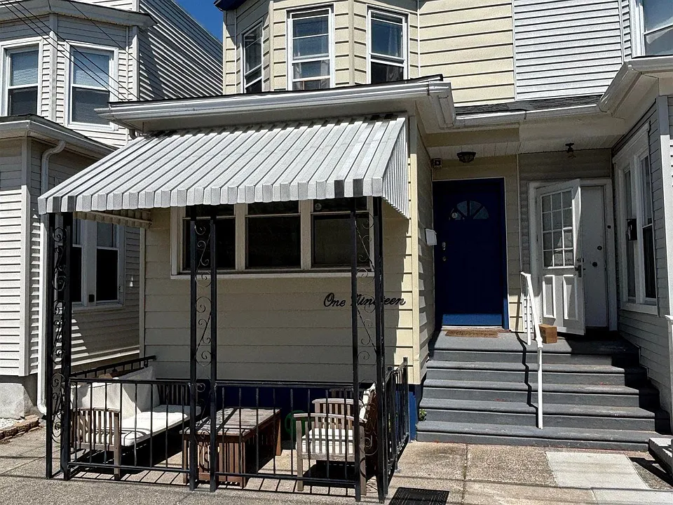 119 N Newport Ave