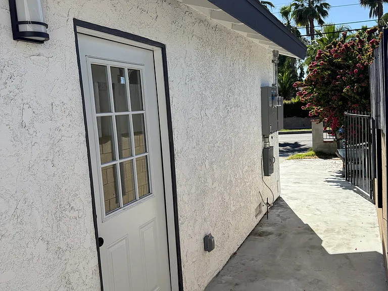 7758 N Owensmouth Ave #7758 — Photo 11