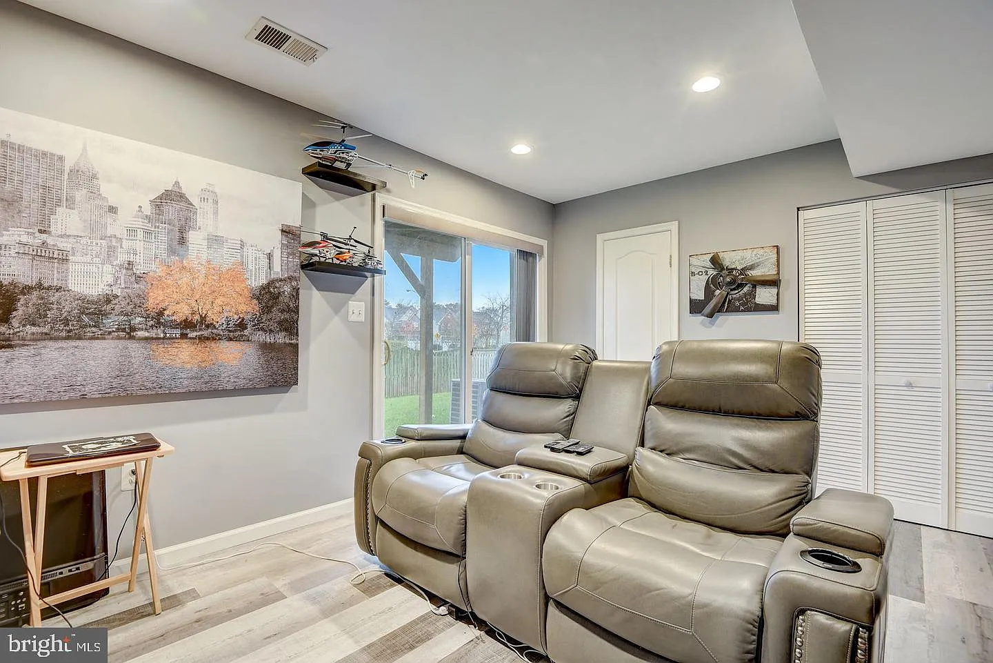 3 bed, 2.5 bath, 1412 sqft, $3,400 — Photo 3