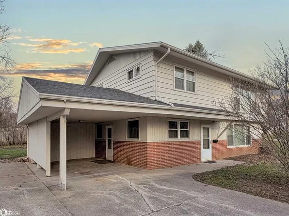 203 11th St SE, Hampton, IA 50441