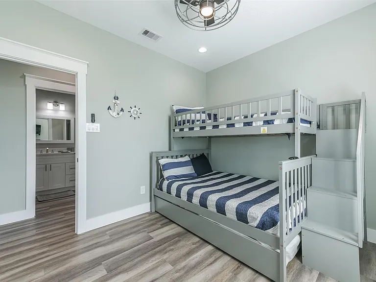16630 Jean Lafitte Rd — Photo 36