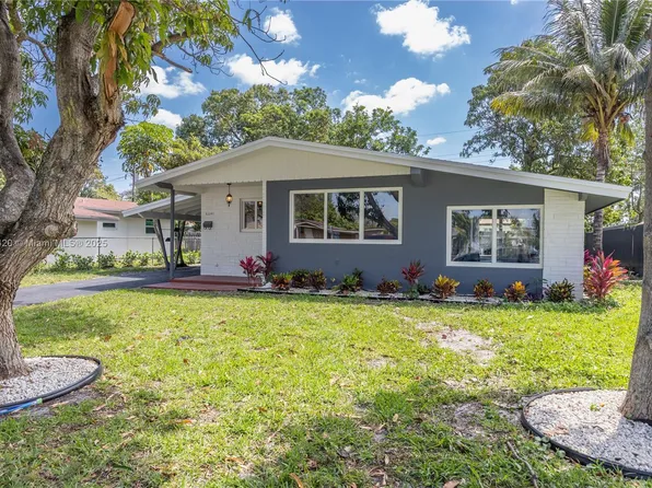 2241 Island Dr, Hollywood, FL 33023