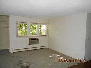 1 THOMPSON RD APT B. MANCHESTER, CT. 06040