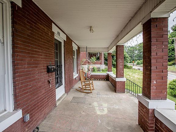 4th image of 413 E Pike St