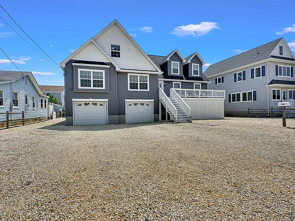 3rd image of 219 20th Ave