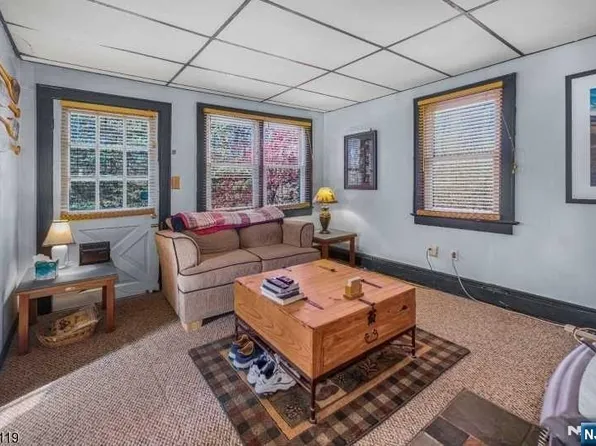 544 Ridge Rd, West Milford, NJ 07480