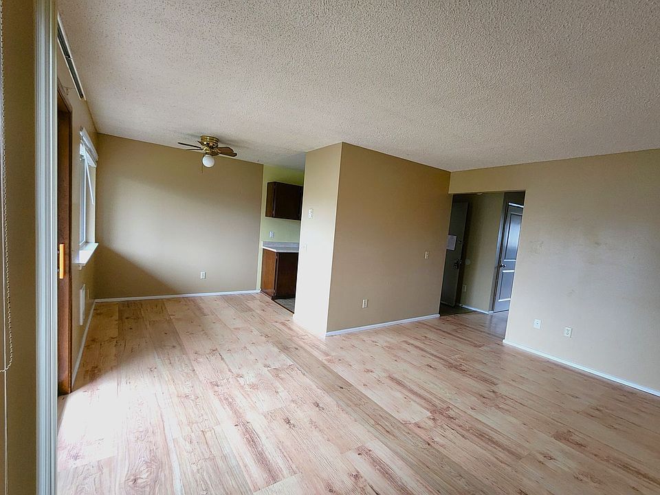 1st image of 14519-14535 S C St #28