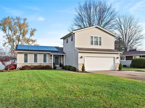 151 Rainbow Dr, Amherst, OH 44001