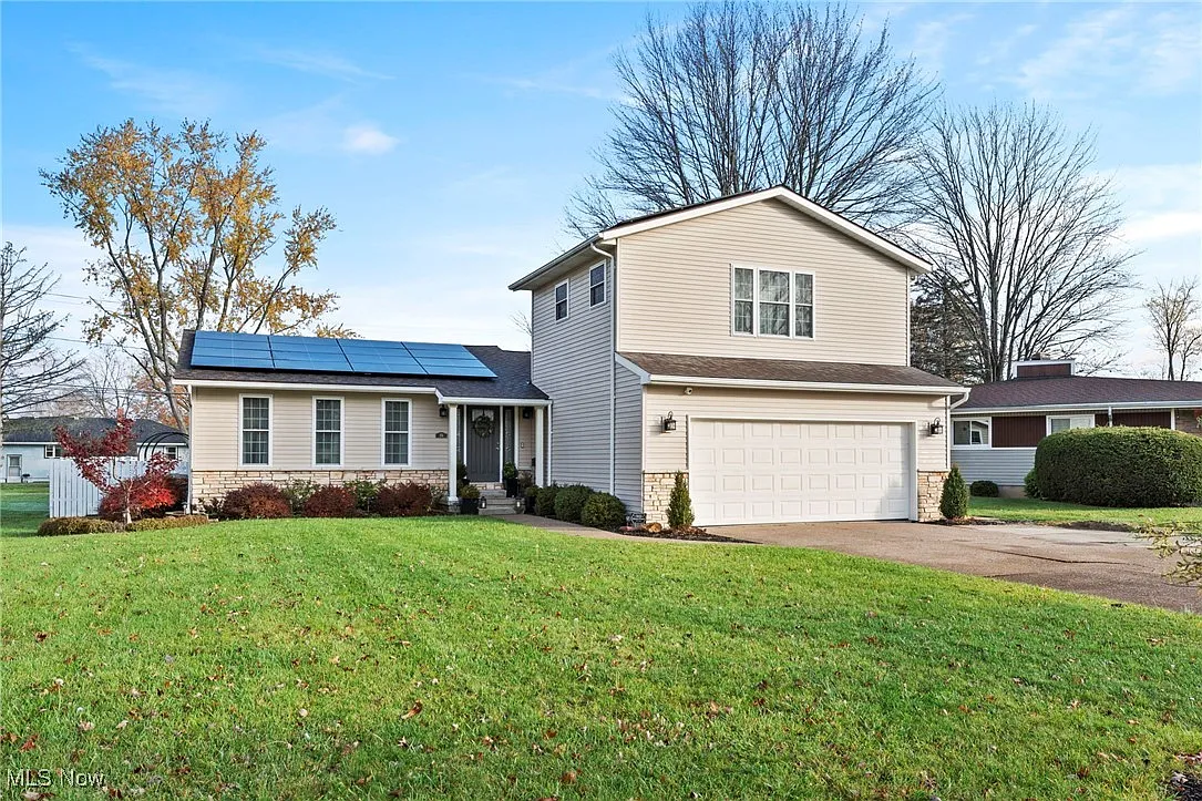 151 Rainbow Dr photo 1