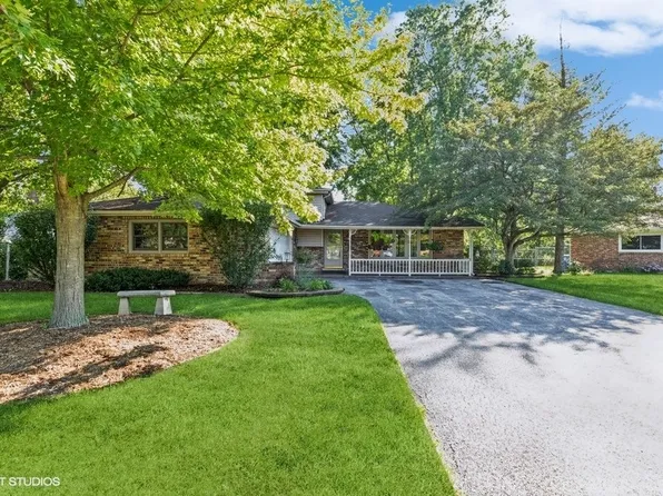 40 Joe Orr Ct, Crete, IL 60417