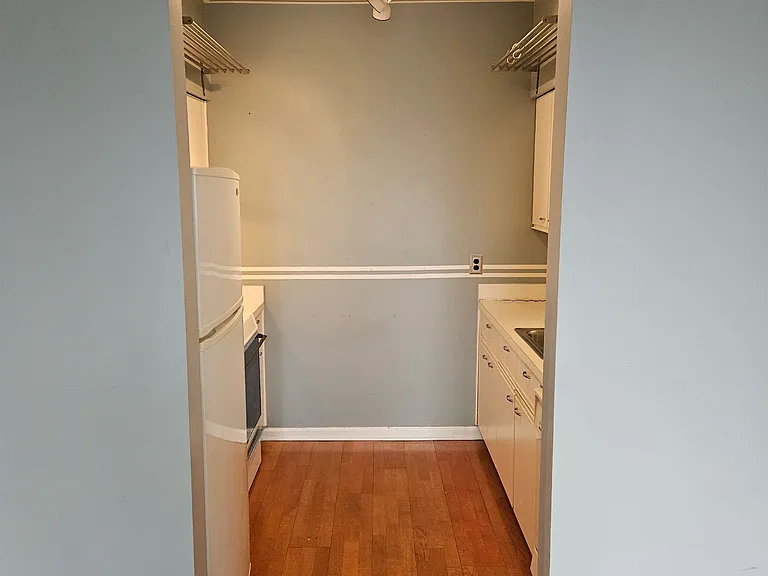 1421 Peachtree St NE #305 — Photo 10