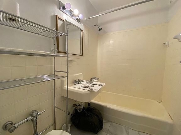 4th image of 284 Clarkson Ave Unit 2F